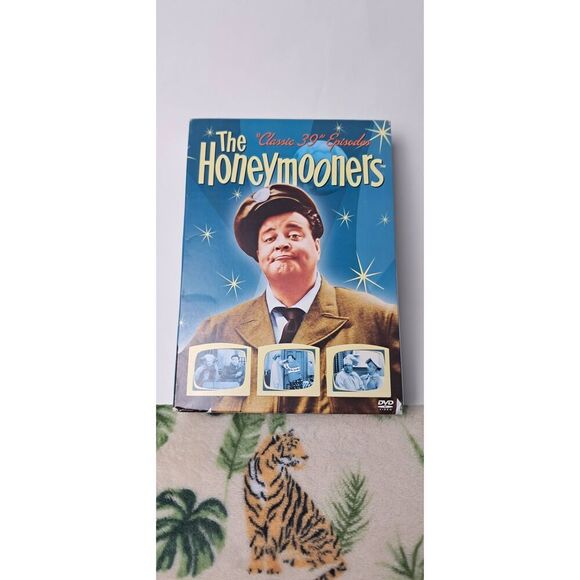 The Honeymooners -Classic 39 Episodes (DVD, 2003, 5-Disc Set) Good Condition - Picture 1 of 4